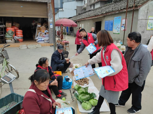 彭山江口街道禁毒宣傳入集市，防毒知識(shí)入人心